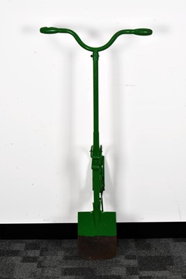 Lot 228 - A 20th century metal painted trenching tool