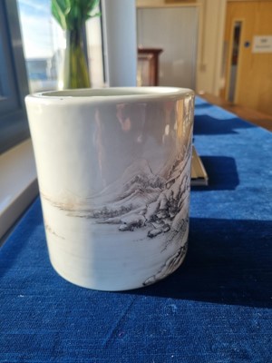 Lot 102 - A collection of Asian ceramics