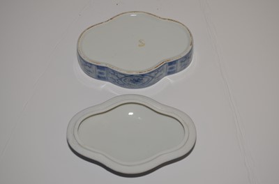 Lot 102 - A collection of Asian ceramics