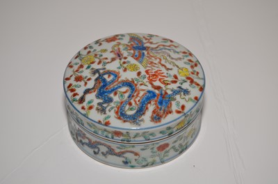 Lot 102 - A collection of Asian ceramics