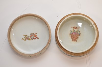 Lot 102 - A collection of Asian ceramics