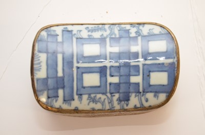 Lot 102 - A collection of Asian ceramics