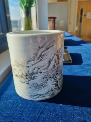 Lot 102 - A collection of Asian ceramics