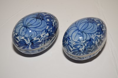 Lot 102 - A collection of Asian ceramics