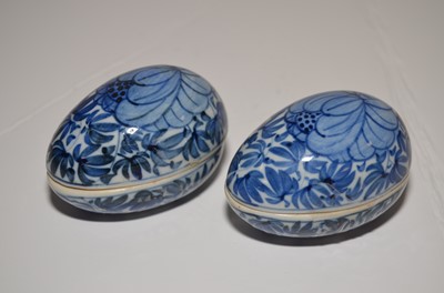 Lot 102 - A collection of Asian ceramics