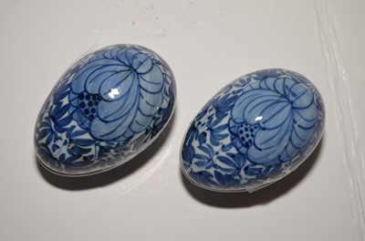 Lot 102 - A collection of Asian ceramics