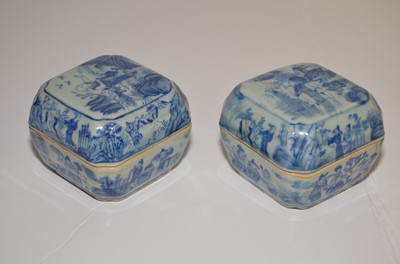 Lot 102 - A collection of Asian ceramics