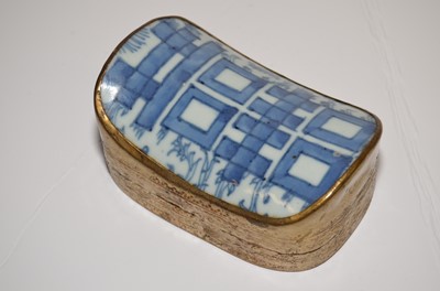 Lot 102 - A collection of Asian ceramics