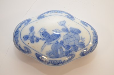 Lot 102 - A collection of Asian ceramics