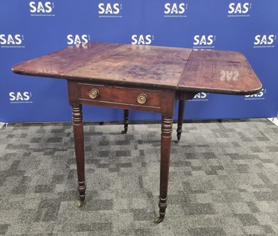 Lot 121 - A 19th century mahogany Pembroke table