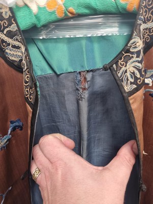 Lot 166 - A late 19th early 20th century Chinese silk gown