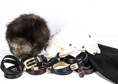 Lot 174 - A collection of clothing accessories