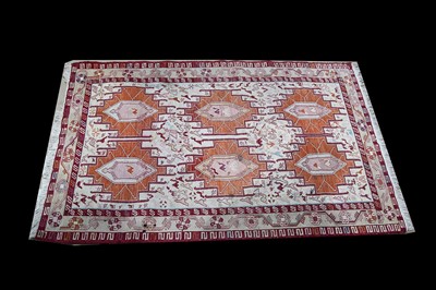 Lot 175 - A Kilim woollen and cotton Iran/Persian carpet
