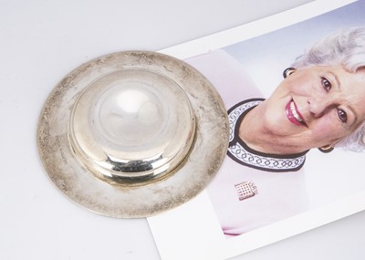 Lot 195 - A contemporary silver commemorative Armada dish