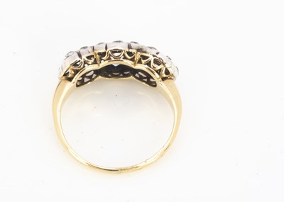 Lot 208 - An early 20th century triple cluster dressing