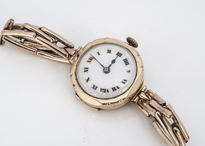 Lot 216 - A ladies 9ct gold wrist watch