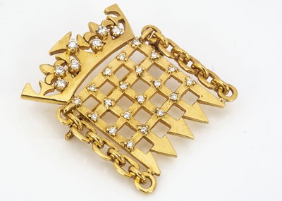 Lot 222 - A high carat gold and diamond House of Commons brooch