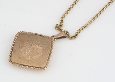 Lot 10 - A 9ct gold locket and chain