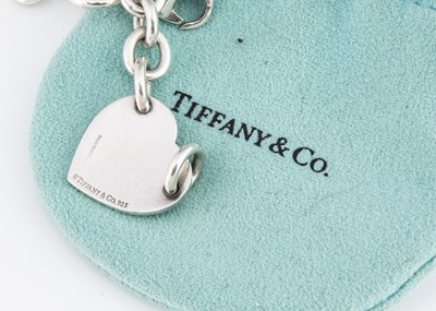 Lot 23 - A 'Tiffany & Co style' silver bracelet
