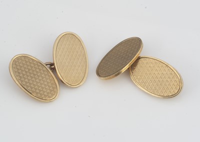 Lot 47 - A pair of 9ct gold cufflinks