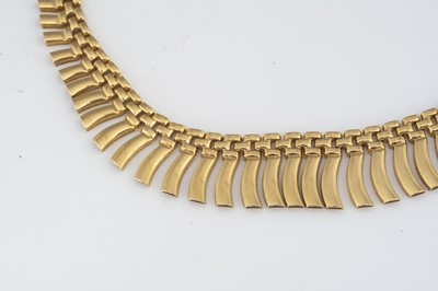 Lot 50 - An 18ct gold Cleopatra style necklace
