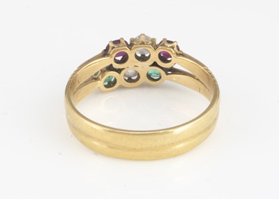 Lot 69 - An early 20th Century double three stone dress ring