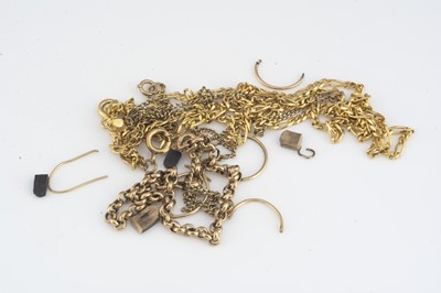 Lot 76 - A collection of 9ct gold including a curb link necklace