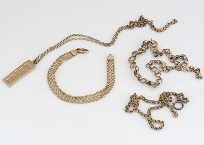 Lot 85 - A collection of 9ct gold including an ingot pendant for 1977