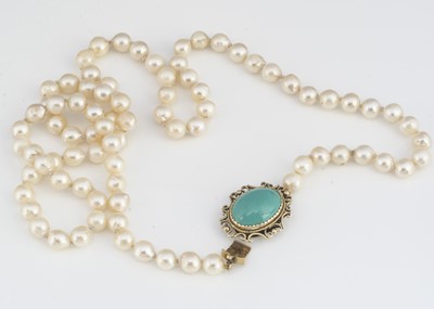 Lot 121 - A long cultured baroque pearl knotted necklace