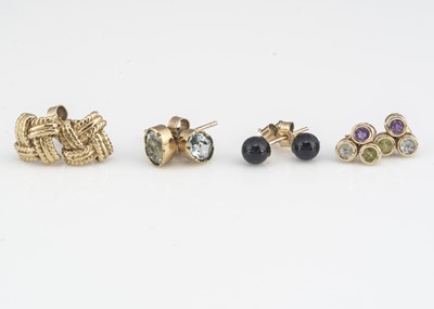 Lot 142 - Four pairs of stud earrings