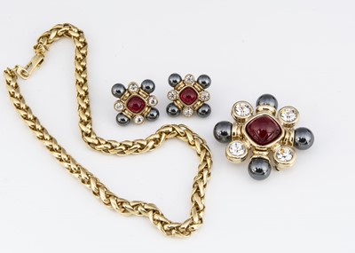 Lot 191 - A contemporary haematite set of jewels