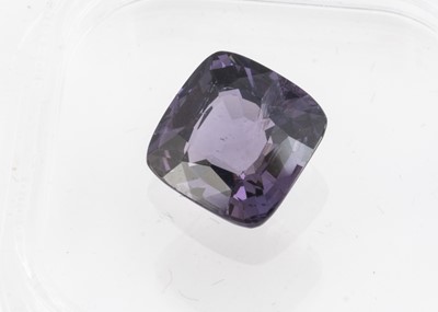 Lot 359 - A certificated cushion cut spinel