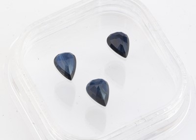 Lot 370 - Three certificated Australian Blue Sapphires