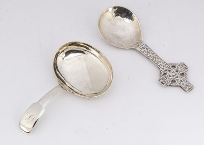 Lot 418 - Two silver tea caddy spoons