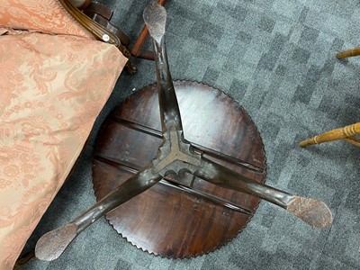 Lot 28 - A William IV Irish mahogany snap top tripod table
