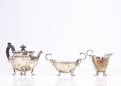 Lot 429 - An Edwardian three piece tea set by George Nathan & Ridley Hayes