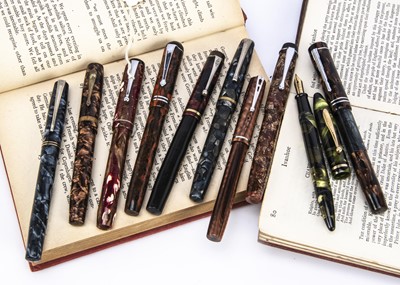 Lot 452 - A collection of ten Vintage fountain pens