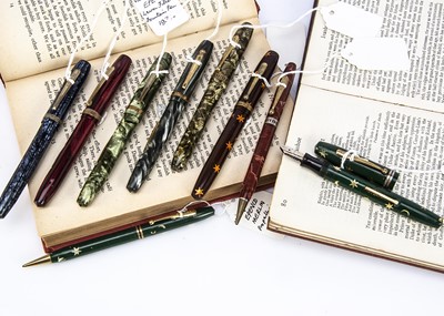 Lot 453 - A collection of nine vintage Epenco fountain pens