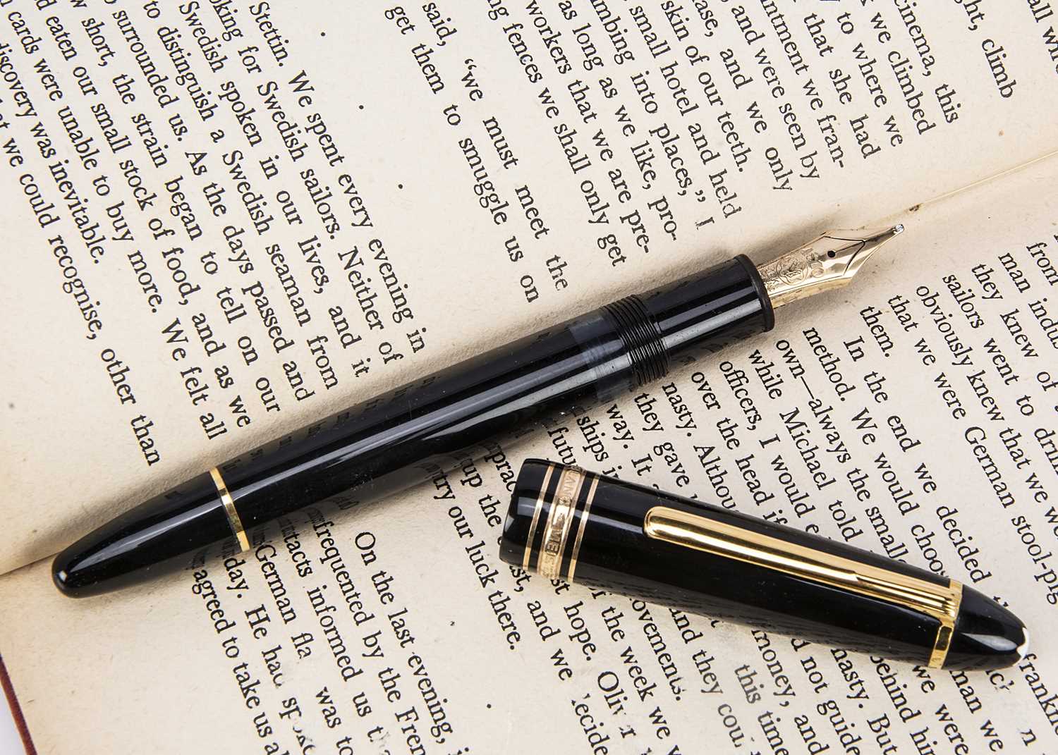 Lot 458 - A Mont Blanc Meisterstuck No 146 Fountain pen