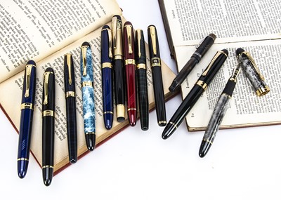 Lot 463 - A collection of twelve modern fountain pens