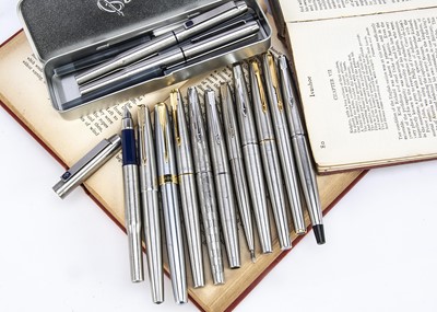 Lot 472 - A collection of modern Parker stainless steel fountain and other pens