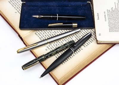 Lot 478 - Four vintage and modern pens