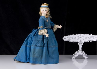 Lot 14 - A fine mid 19th century fashionable doll