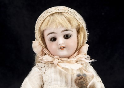 Lot 77 - A small Simon & Halbig Dep 1079 child doll