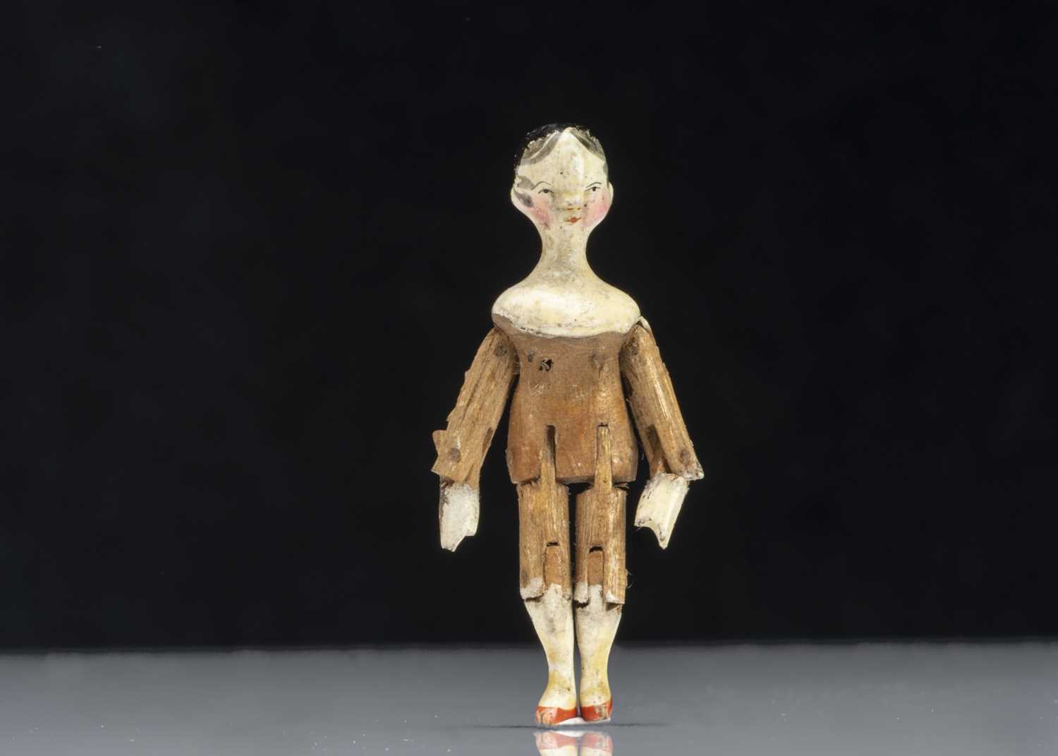 Lot 108 - A early 19th century Grodnerthal dolls’ house doll