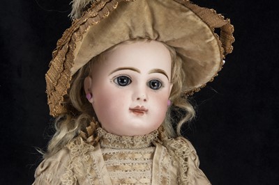 Lot 153 - A Tete Jumeau bebe No. 8