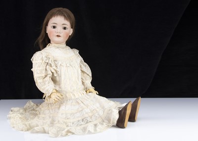 Lot 193 - A very large Simon & Halbig for Kammer & Reinhardt child doll