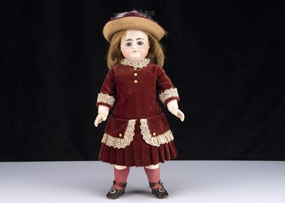 Lot 225 - A late 19th century Simon & Halbig 989 closed mouth child doll