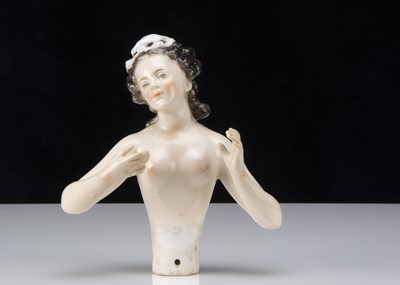 Lot 354 - A fine German half-doll