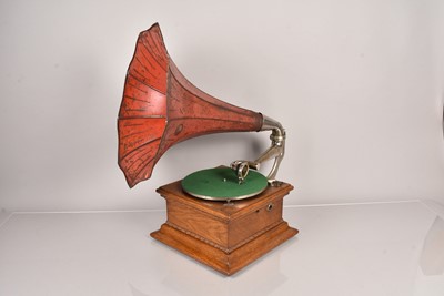 Lot 17 - Horn Gramophone